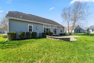 2844 Oakmont Dr, East Troy, WI 53120 - Photo 40