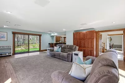 4550 W Thorncrest Dr, Franklin, WI 53132 - Photo 6