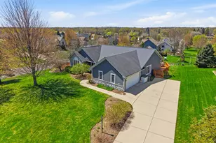 W136N6719 Claas Rd, Menomonee Falls, WI 53051 - Photo 40