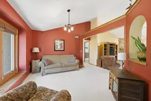 W136N6719 Claas Rd, Menomonee Falls, WI 53051 - Photo 4