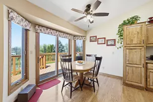 W136N6719 Claas Rd, Menomonee Falls, WI 53051 - Photo 14