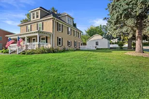 N86W16387 Appleton Ave, Menomonee Falls, WI 53051 - Photo 36