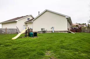 1404 Willow Ln, Harvard, IL 60033 - Photo 10