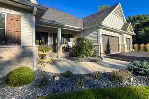 1260 Deer Ct, Geneva, WI 53147 - Photo 10