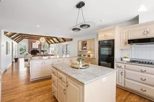 9731 N Hilltop Ln, Mequon, WI 53092 - Photo 28