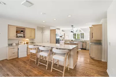 9731 N Hilltop Ln, Mequon, WI 53092 - Photo 30