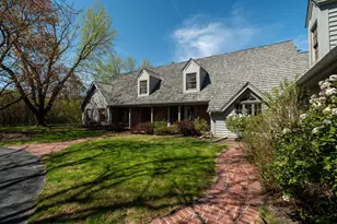9731 N Hilltop Ln, Mequon, WI 53092 - Photo 4