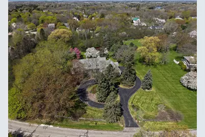 9731 N Hilltop Ln, Mequon, WI 53092 - Photo 6