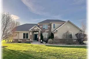 15328 Kingston Way, Racine, WI 53126 - Photo 2