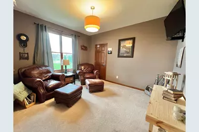 15328  Kingston Way, Racine, WI 53126 - Photo 6