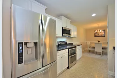 1530  Roxbury Way #126, Waukesha, WI 53186 - Photo 16