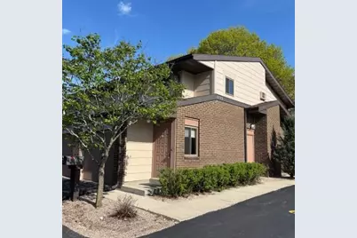 305  Cheviot Chase - #6, Waukesha, WI 53186 - Photo 1