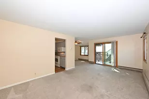 305 Cheviot Chase, Waukesha, WI 53186 - Photo 4
