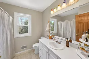 W262N2438 Deer Haven Dr, Pewaukee, WI 53072 - Photo 28
