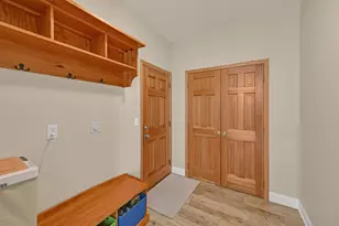 W262N2438 Deer Haven Dr, Pewaukee, WI 53072 - Photo 36