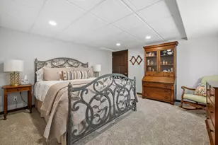 5913 Carriage Hills Dr, Racine, WI 53406 - Photo 42