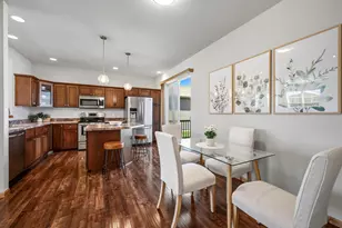 1126 O'Keeffe Ave, Sun Prairie, WI 53590 - Photo 4