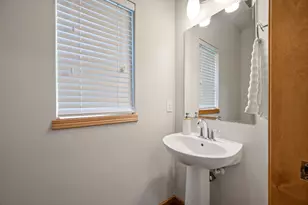 1126 O'Keeffe Ave, Sun Prairie, WI 53590 - Photo 8