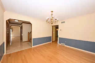 822 S Comanche Ln, Waukesha, WI 53188 - Photo 4