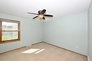 822 S Comanche Ln, Waukesha, WI 53188 - Photo 26