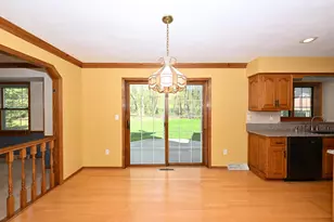 822 S Comanche Ln, Waukesha, WI 53188 - Photo 14