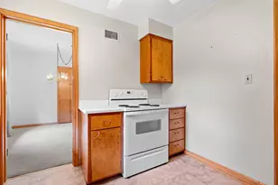 6339 N Bay Ridge Ave, Whitefish Bay, WI 53217 - Photo 2