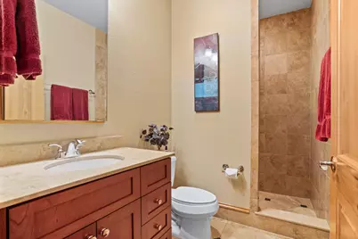 1313 N Franklin Pl #406, Milwaukee, WI 53202 - Photo 22