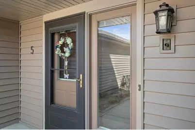 5521  Cambridge Ln #5, Racine, WI 53406 - Photo 4