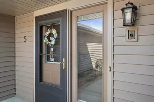 5521 Cambridge Ln, Racine, WI 53406 - Photo 4