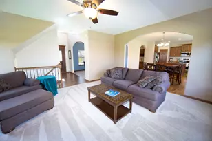 1822 Rockridge Way, Waukesha, WI 53188 - Photo 4