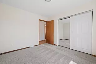 2436 S 75th St, West Allis, WI 53219 - Photo 20