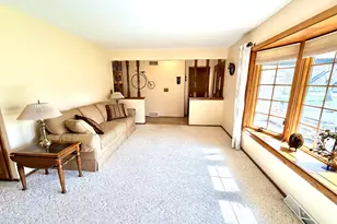 W294S5612 Windcrest Dr, Genesee, WI 53189 - Photo 6