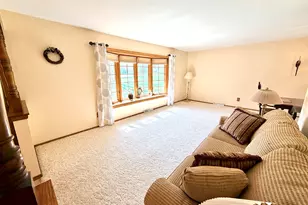 W294S5612 Windcrest Dr, Genesee, WI 53189 - Photo 8