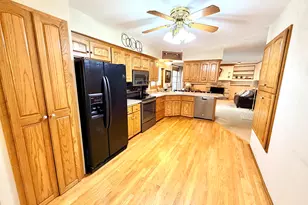 W294S5612 Windcrest Dr, Genesee, WI 53189 - Photo 12