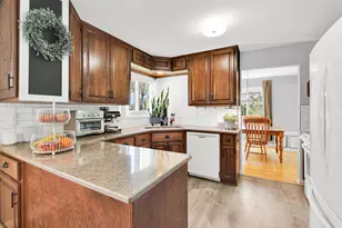 230 E Golden Ln, Oak Creek, WI 53154 - Photo 16