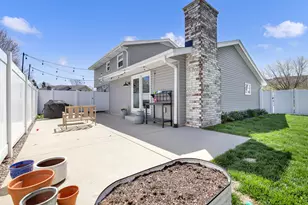 230 E Golden Ln, Oak Creek, WI 53154 - Photo 32
