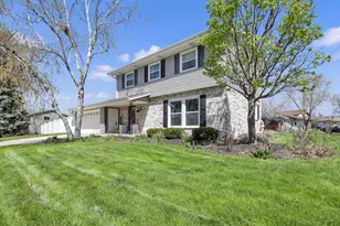 230 E Golden Ln, Oak Creek, WI 53154 - Photo 6