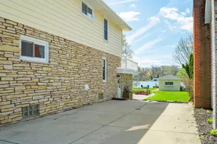 N29W27397 Peninsula Dr, Pewaukee, WI 53072 - Photo 54