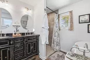 N29W27397 Peninsula Dr, Pewaukee, WI 53072 - Photo 26