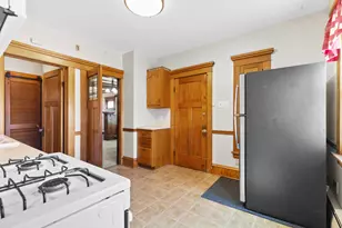 2179 S 84th St, West Allis, WI 53227 - Photo 12