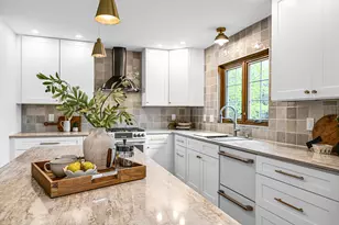 11415 N Lake Shore Dr, Mequon, WI 53092 - Photo 8