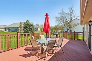 713 Bridlewood Ln, Watertown, WI 53094 - Photo 40