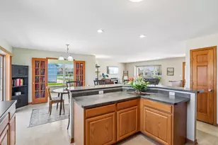 713 Bridlewood Ln, Watertown, WI 53094 - Photo 16