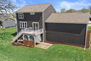 914 Foxwalk Dr, Racine, WI 53185 - Photo 40