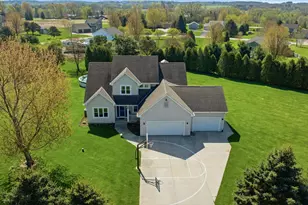 N8034 Nicky Ct, Troy, WI 53120 - Photo 2