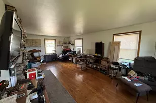 2912 Memorial Dr, Two Rivers, WI 54241 - Photo 4
