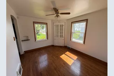 2912  Memorial Dr, Two Rivers, WI 54241 - Photo 6