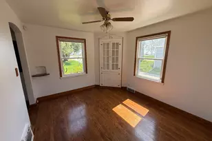 2912 Memorial Dr, Two Rivers, WI 54241 - Photo 6