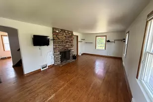 2912 Memorial Dr, Two Rivers, WI 54241 - Photo 2