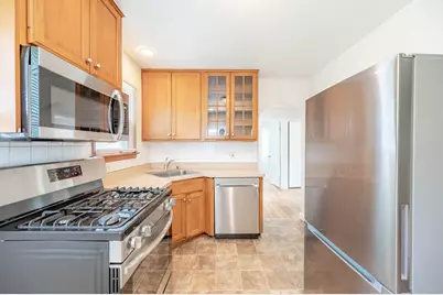 9200 W Swan Cir, Milwaukee, WI 53225 - Photo 6